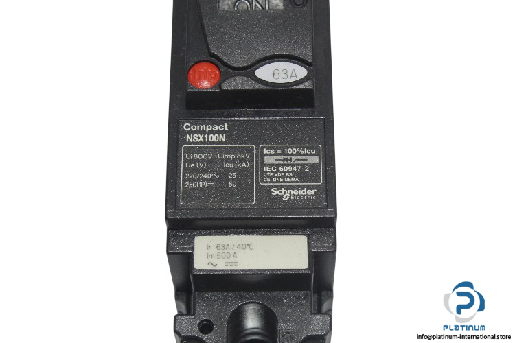 schneider-LV438578-circuit-breaker(new)-1