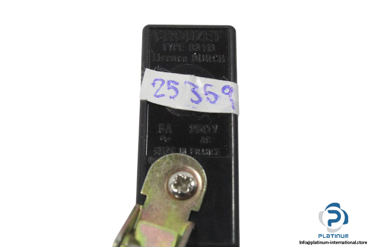 crouzet-83118-microswitch(used)-2