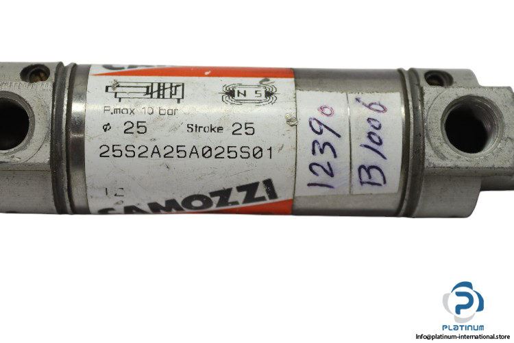 camozzi-25S2A25A025S01-mini-cylinder-(used)-1