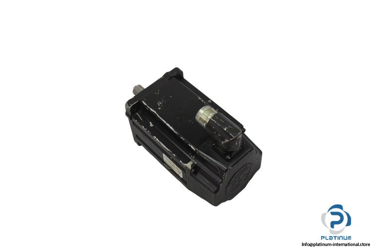 allen-bradley-VPL-B1002E-PJ12AA-servo-motor-used-1