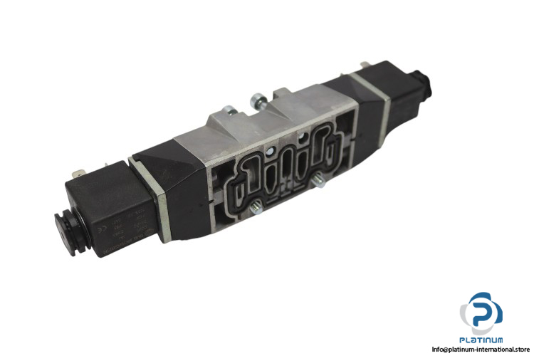 Norgren-SXE9773-A60-00-13J-Double-Solenoid-Valve(New)-1