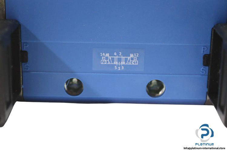 festo-151874-double-solenoid-valve-(new)-(carton)-2