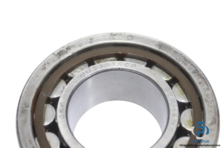 skf-NU-2207-ECP-C3-cylindrical-roller-bearing-used-1
