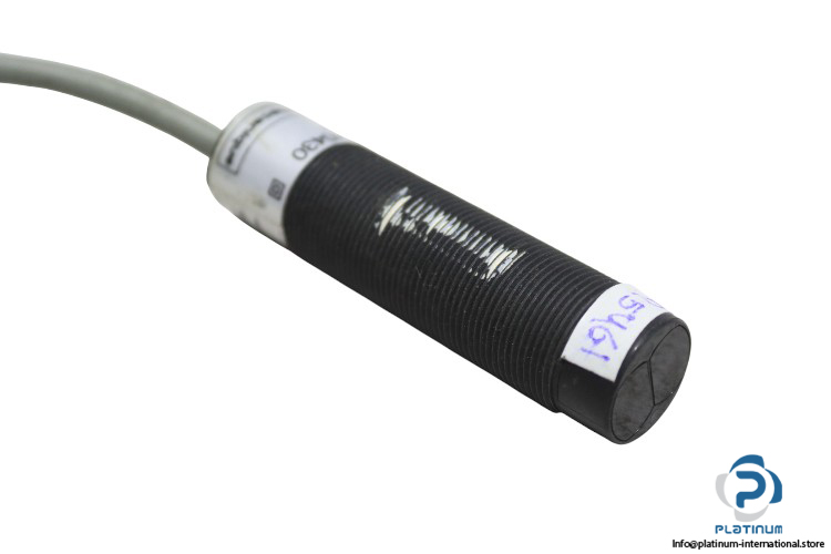 telemecanique-XUB-H0430-photoelectric-sensor(used)-1