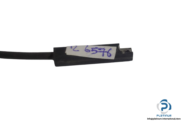 balluff-BMF-315K-PS-C-2-PU-05-cylinder-sensor-(new)-1