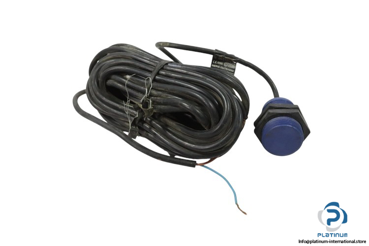 technor-XSPN15122L05-inductive-proximity-sensor-(used)