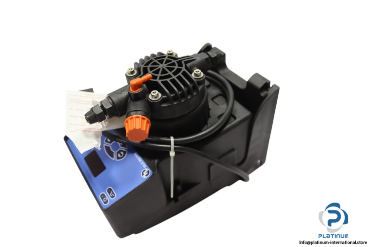 etatron-DLXB-MA_MB-digital-dosing-pump-with-manual-flow-rate-regulation-(New)-1