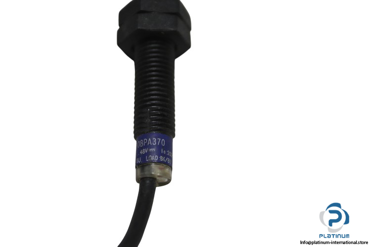 telemecanique-XS4P08PA370-inductive-proximity-sensor(used)-2