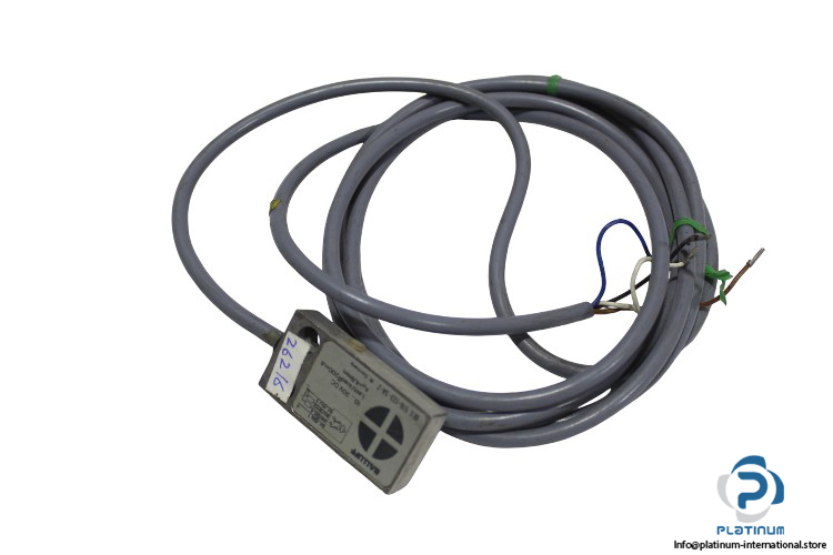 balluff-BES-516-133-SA-2-inductive-sensor-(used)