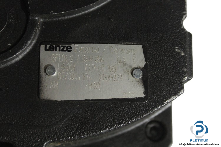 lenze-MDSKSBS056-23-servomotor-with-gear-new-3