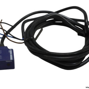 Telemecanique XS8E1A1NAL2 Inductive Sensor