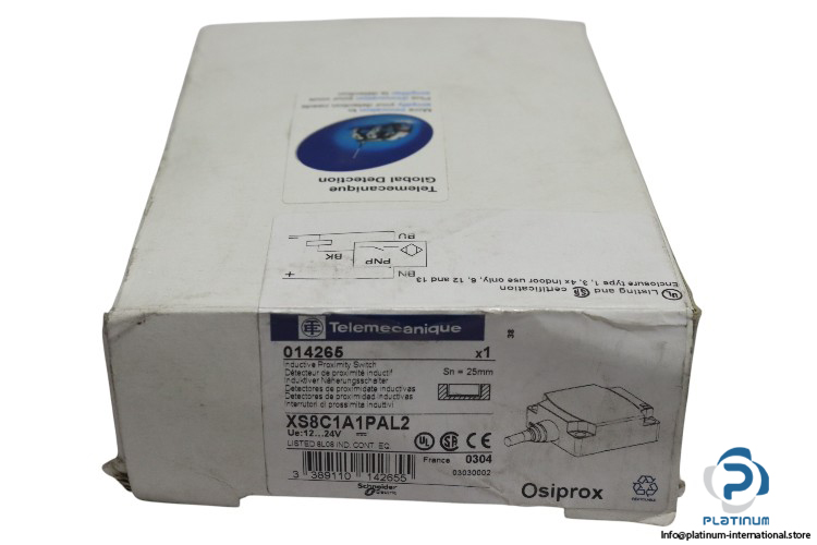 telemecanique-XS8C1A1PAL2-inductive-sensor-(new)-3