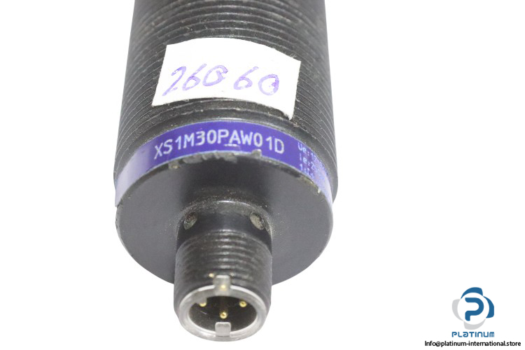 telemecanique-XS1M30PAW01D-inductive-sensor-(used)-1