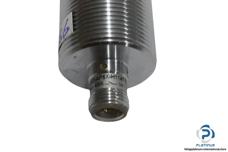 turck-NI20U-M30-AP6X-H1141-inductive-sensor-(used)-2