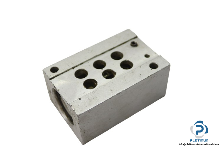Bosch-0-820-207-001-air-pilot-valve(used)-1