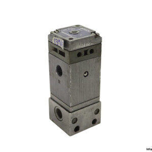 bosch-0820212103-directional-valve-(Used)