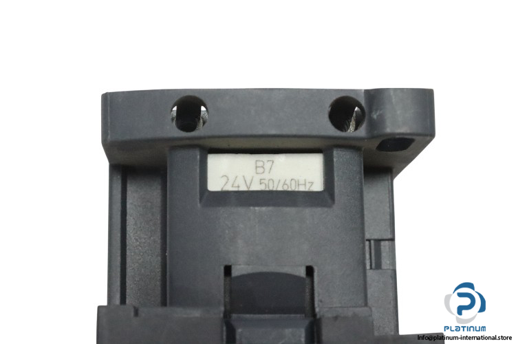 schneider-electric-LC1D09B7-contactor-(used)-2