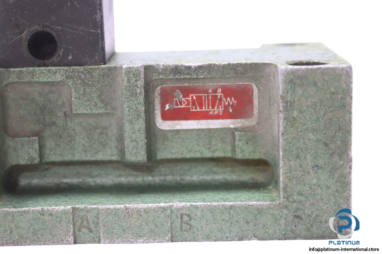 Numatics-av-em4h-single-solenoid-valve(used)-1