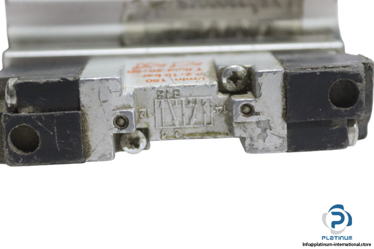 univer-vs0320004s-pneumatic-cylinder(used)-3