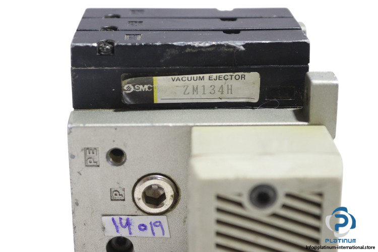 smc-ZM134H-vacuum-ejector-used-2