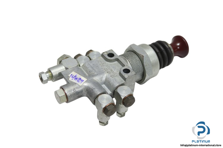 bielomatik-30-01-01-01-pneumatic-directional-valve-used
