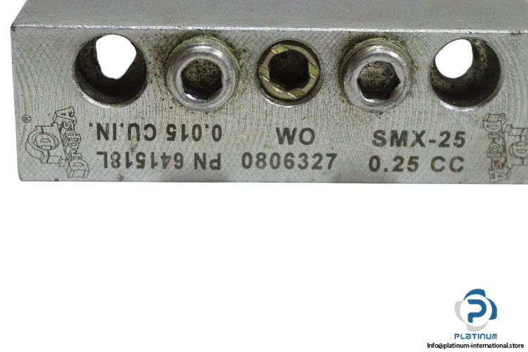 dropsa-SMX-25-stainless-steel-progressive-divider-used-1