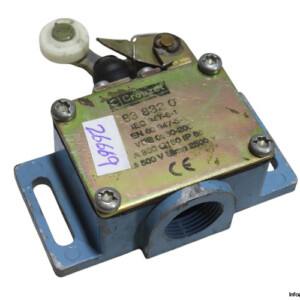 Crouzet 83 832 0 Limit Switch