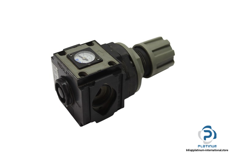univer-HZ1R-pressure-regulator-(used)-1