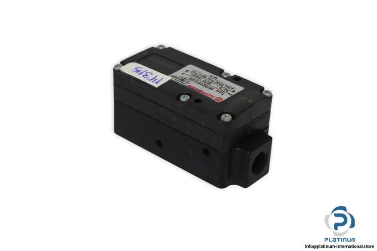 norgren-M_58102_20-multi-stage-vacuum-pump-(new)