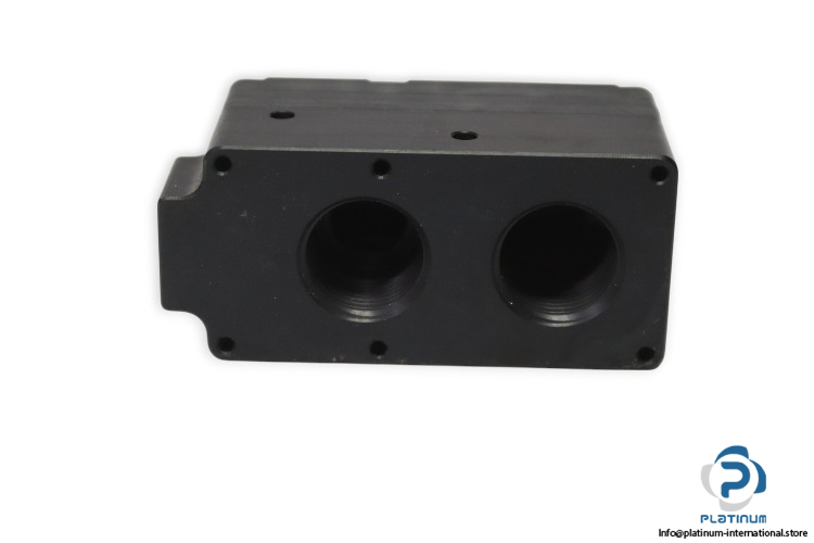 norgren-M_58102_20-multi-stage-vacuum-pump-(new)-1