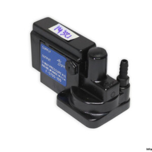 AIR Logic F-5700-100 3-WAY Pressure Piloted Valve