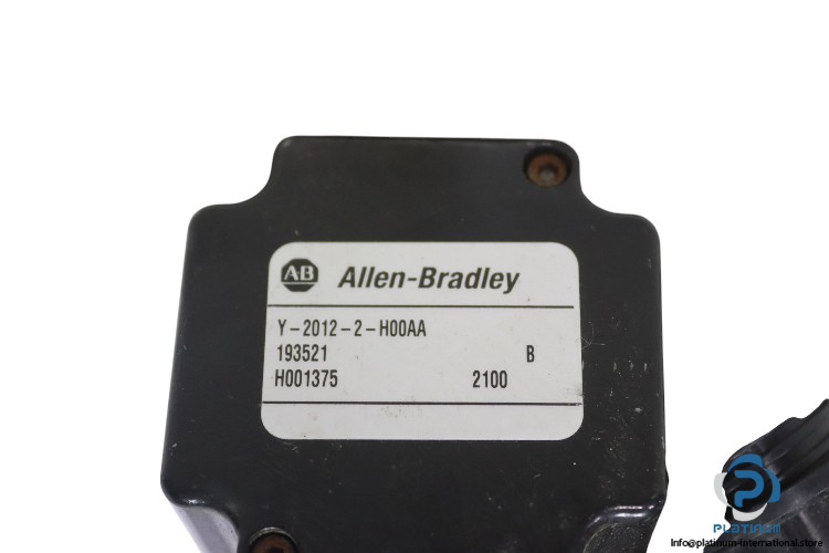 allen-bradley-Y-2012-2-H00AA-servo-motor-used-1