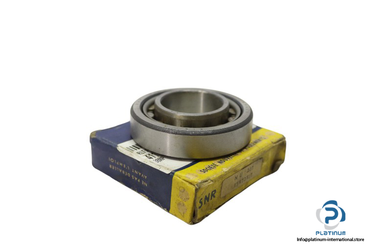 snr-NU-207-cylindrical-roller-bearing-new-carton