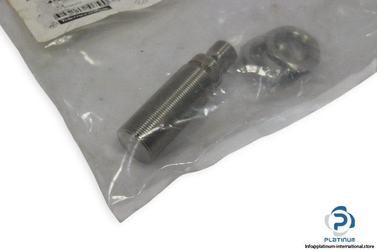 telemecanique-XS918R1PAM12-inductive-proximity-sensor-(new)