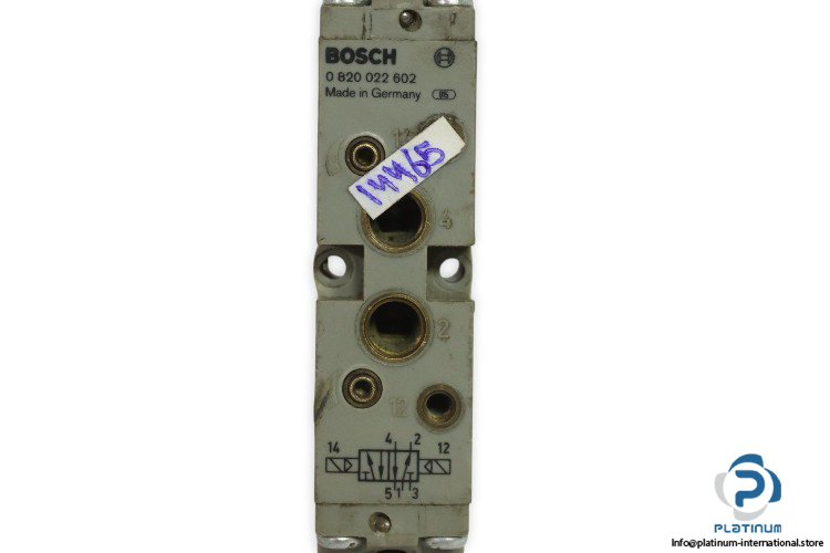 bosch-0-820-022-602-double-solenoid-valve-used-1