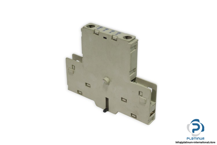 telemecanique-GV1-A02-auxiliary-contact-block-(used)