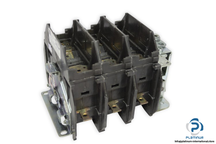 hubbell-UFS160-fuse-switch-(new)