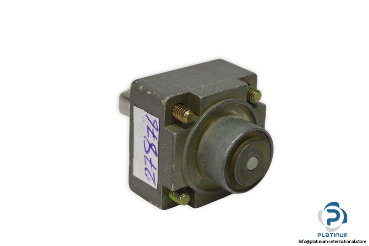 telemecanique-ZCK-E62-limit-switch-head-(used)-1
