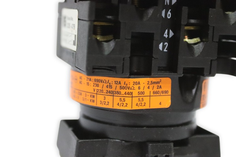 rs-T0-2-8293-door-interlocked-isolator-switch-(new)-4