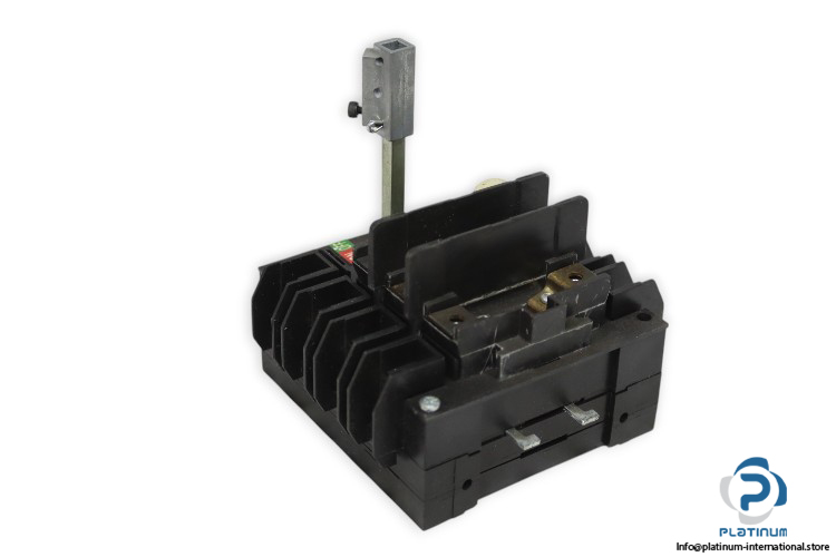 hubbell-UFS32A1-switch-disconnector-fuse-new