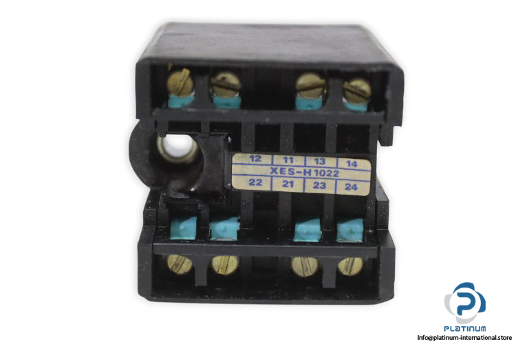 XES-H1022-N7_02-auxiliary-contactor-new-1
