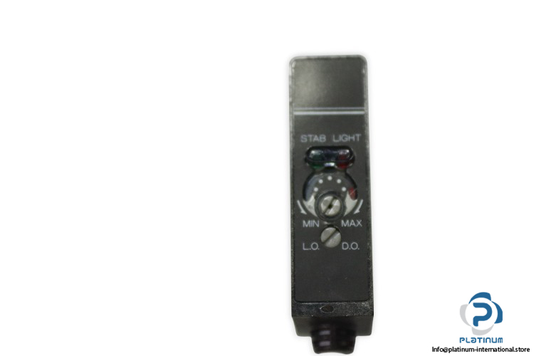 yamatake-HPA-R11-E-self-contained-photoelectric-sensor-(new)-1