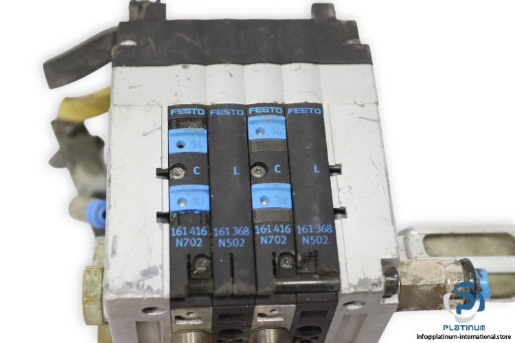 festo-18200-valve-manifold-with-4-valves-(used)-1