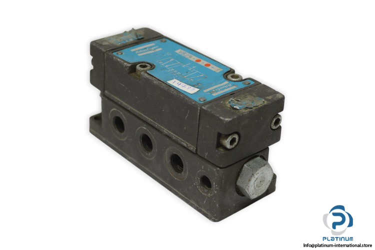 atlas-copco-VB25-0-0-1-pneumatic-directional-control-valve-used