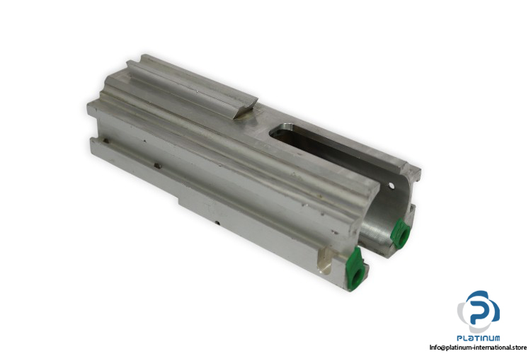 pneumax-0791608565B-pneumatic-cylinder-(used)