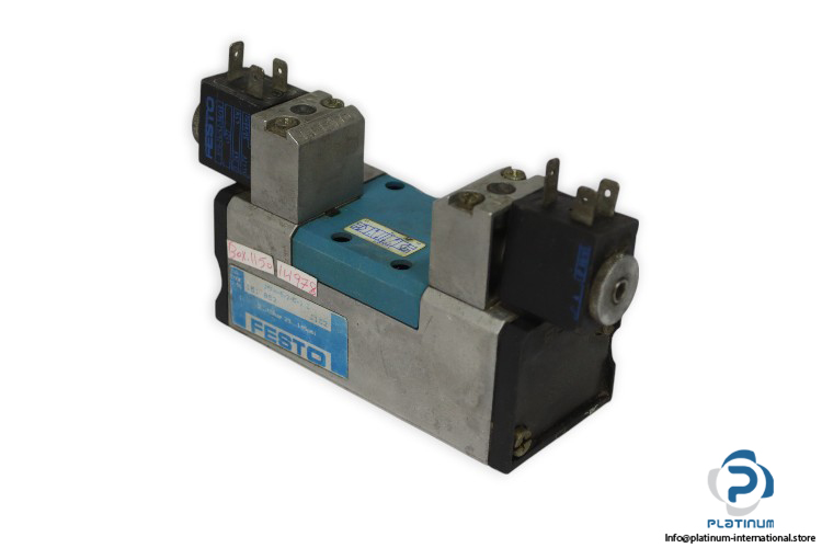 festo-151852-double-solenoid-valve-with-coil-(used)
