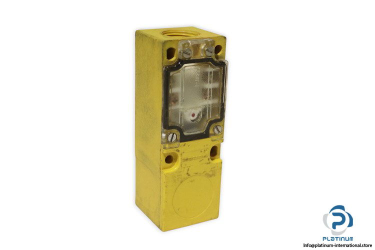 Turck-MP-15H-VP4X-inductive-sensor(used)