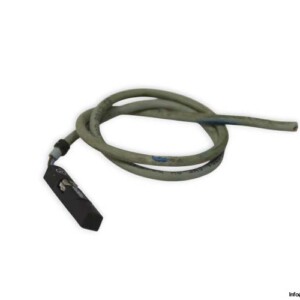festo-SME-8M-DS-24V-K-0.3-M8D-proximity-sensor-(used)