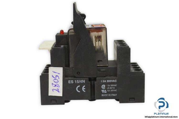 schrack-PT570024-miniature-relay-(used)-1