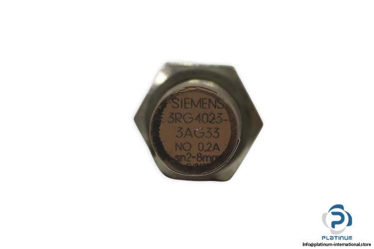 siemens-3RG4023-3AG33-inductive-proximity-switch-(used)-2